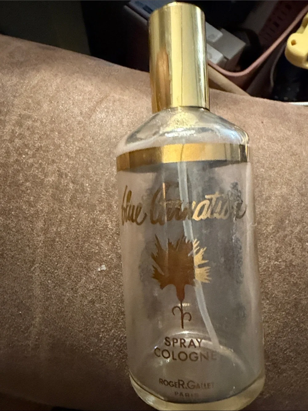 Roger& Galket Blue Carnation collection bottle